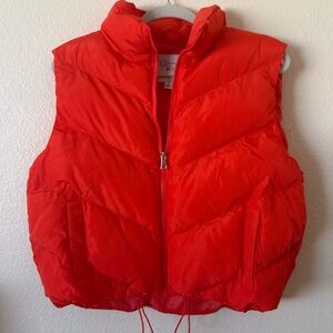 Orange sleeveless puffer 🧡🍊